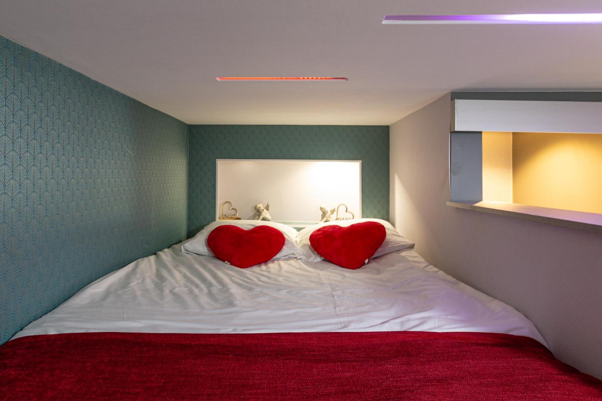 Gites Spa Strasbourg - Studio Romantique, Jacuzzi, Sauna, Terrasse Privee Furdenheim Luaran gambar